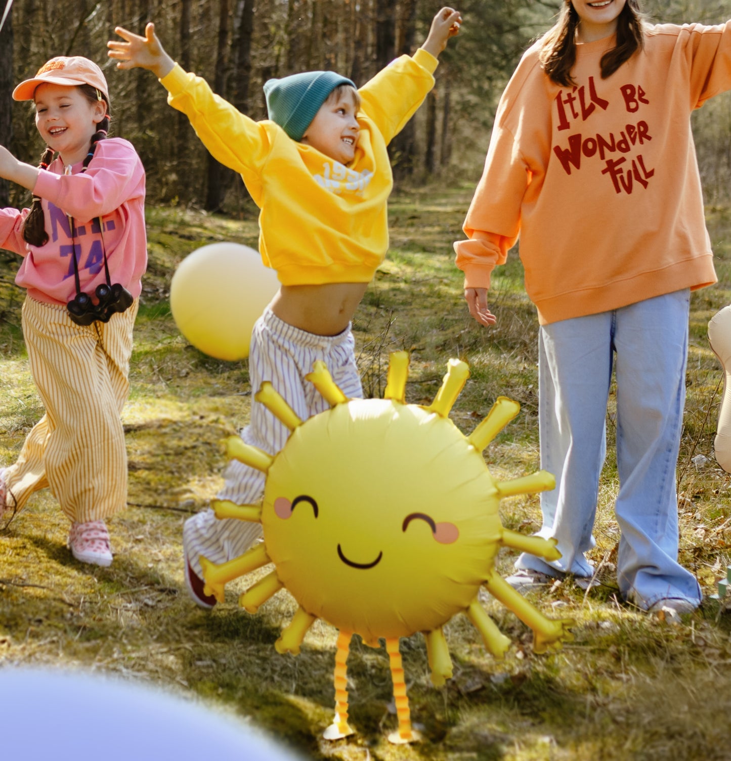 SUN STANDING FOIL BALLOON