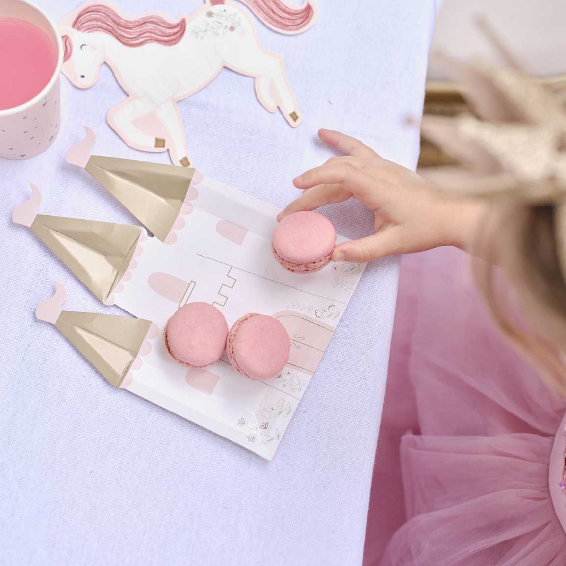 PRINCESS CASTLE PAPER TREAT PLATES [8 PCS]