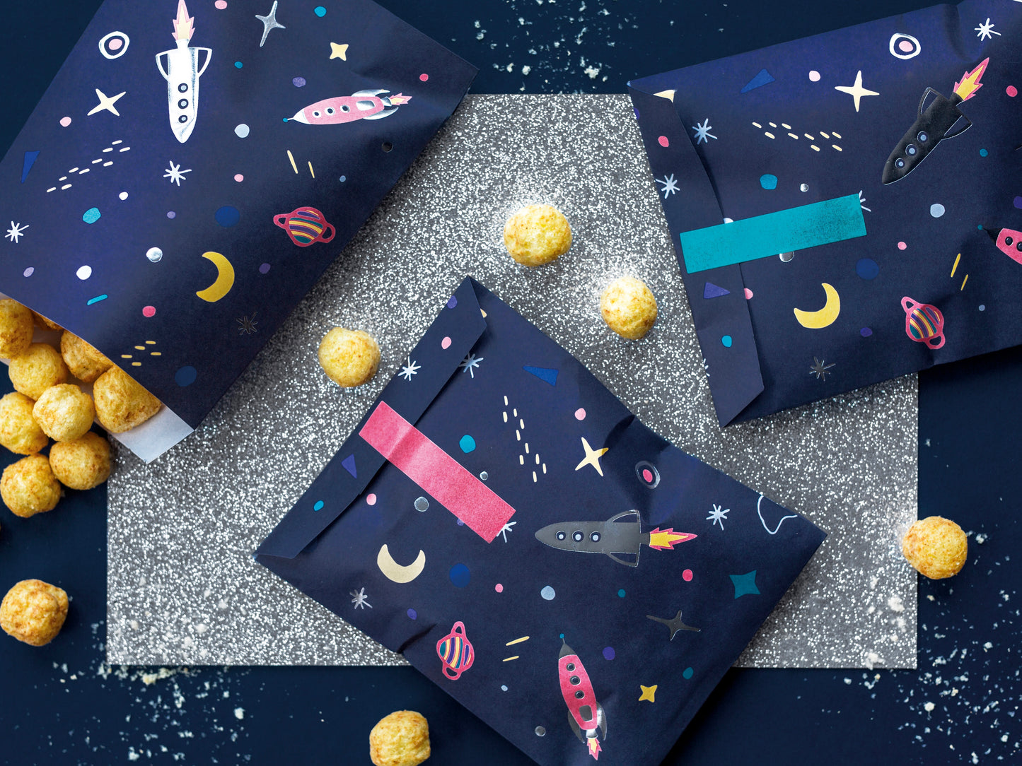 BLAST OFF TO SPACE BOX [PARTY OF 12]