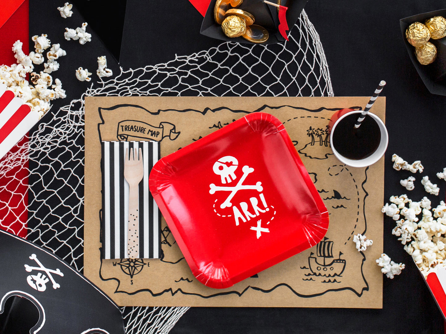 PIRATES PLATES [SET OF 6]