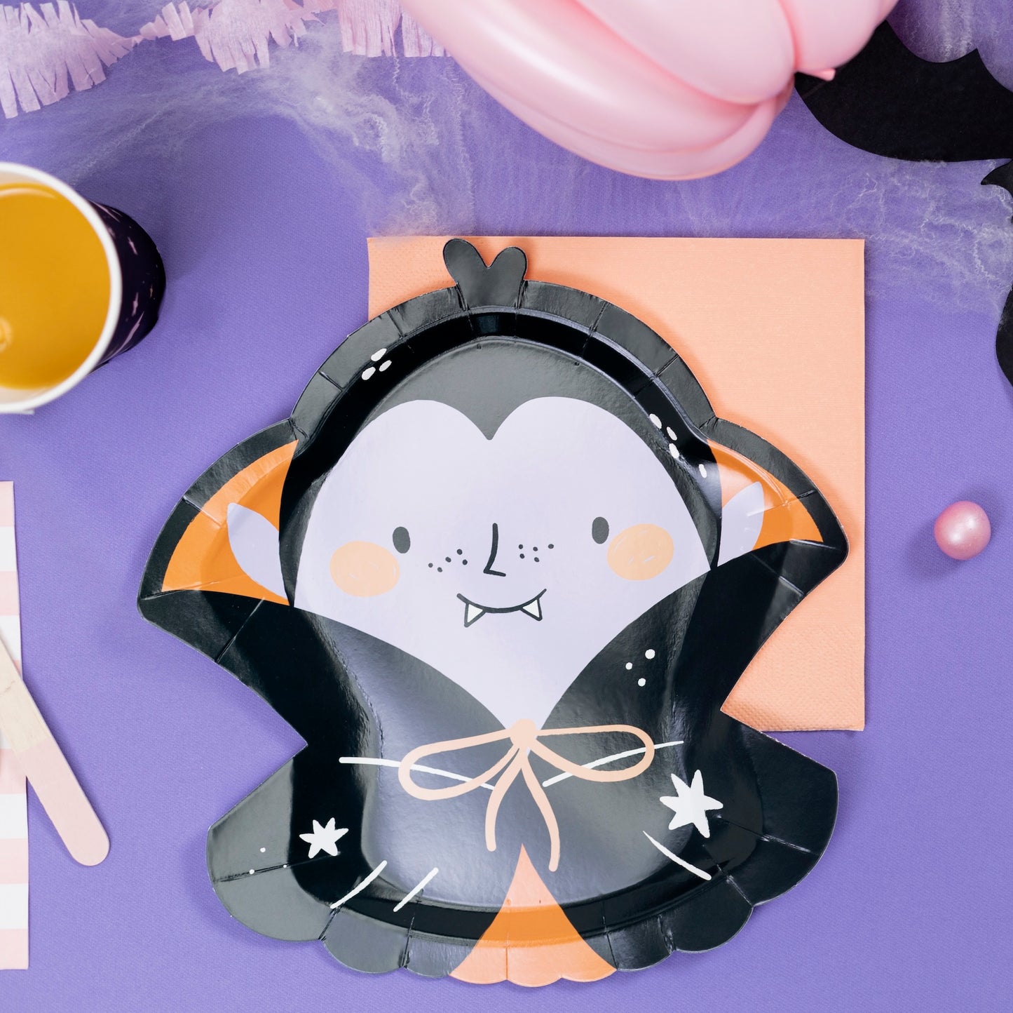 DRACULA PAPER PLATES [SET OF 6]